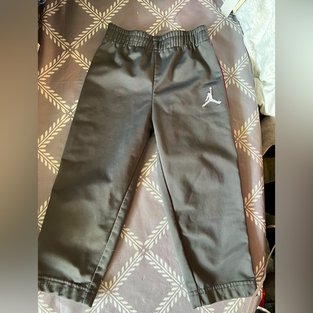 toddler boys grey Jordan pants size 2T